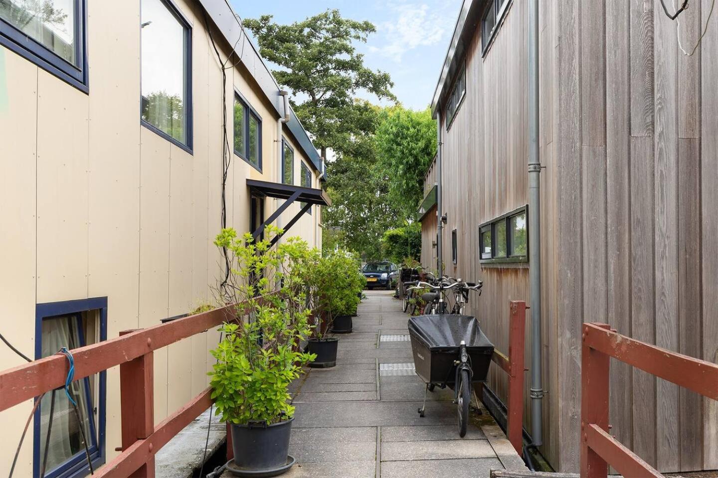 Villa Authentic Dutch Houseboat In Amsterdam Zuid Exterior foto